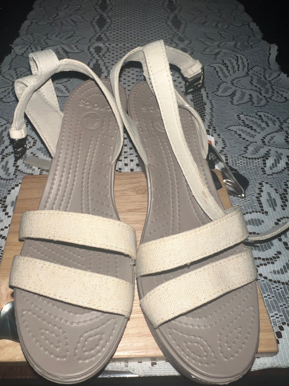 Womens Crocs Leigh II Ankle Strap Wedge Sandals Size 9 NWT - Picture 11 of 12